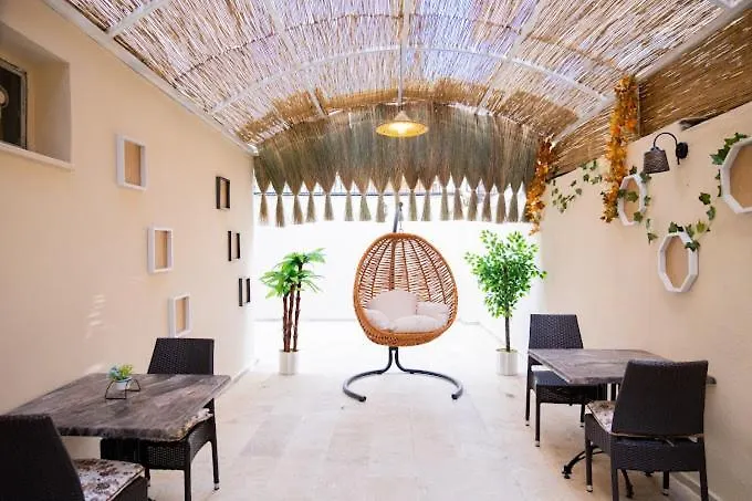 Ikarus Κουσάντασι