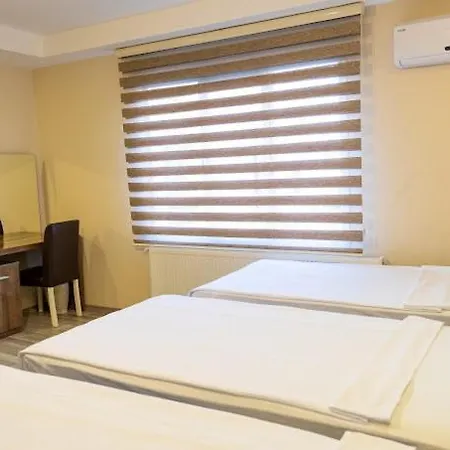 Hotel Ikarus 3*