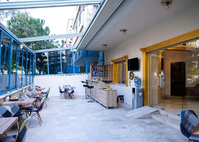 ıkarus Otel Kuşadası